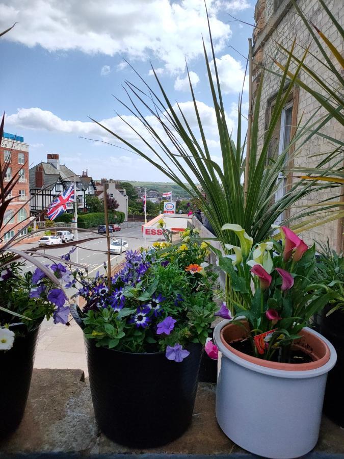 Whitby Central Close To Beach Pier Flowergate Hotel Екстериор снимка